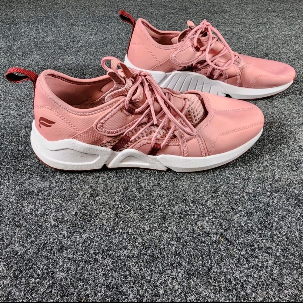 Fabletics Brookside Performance Sneakers Pink Women's Size‎ 9.5
